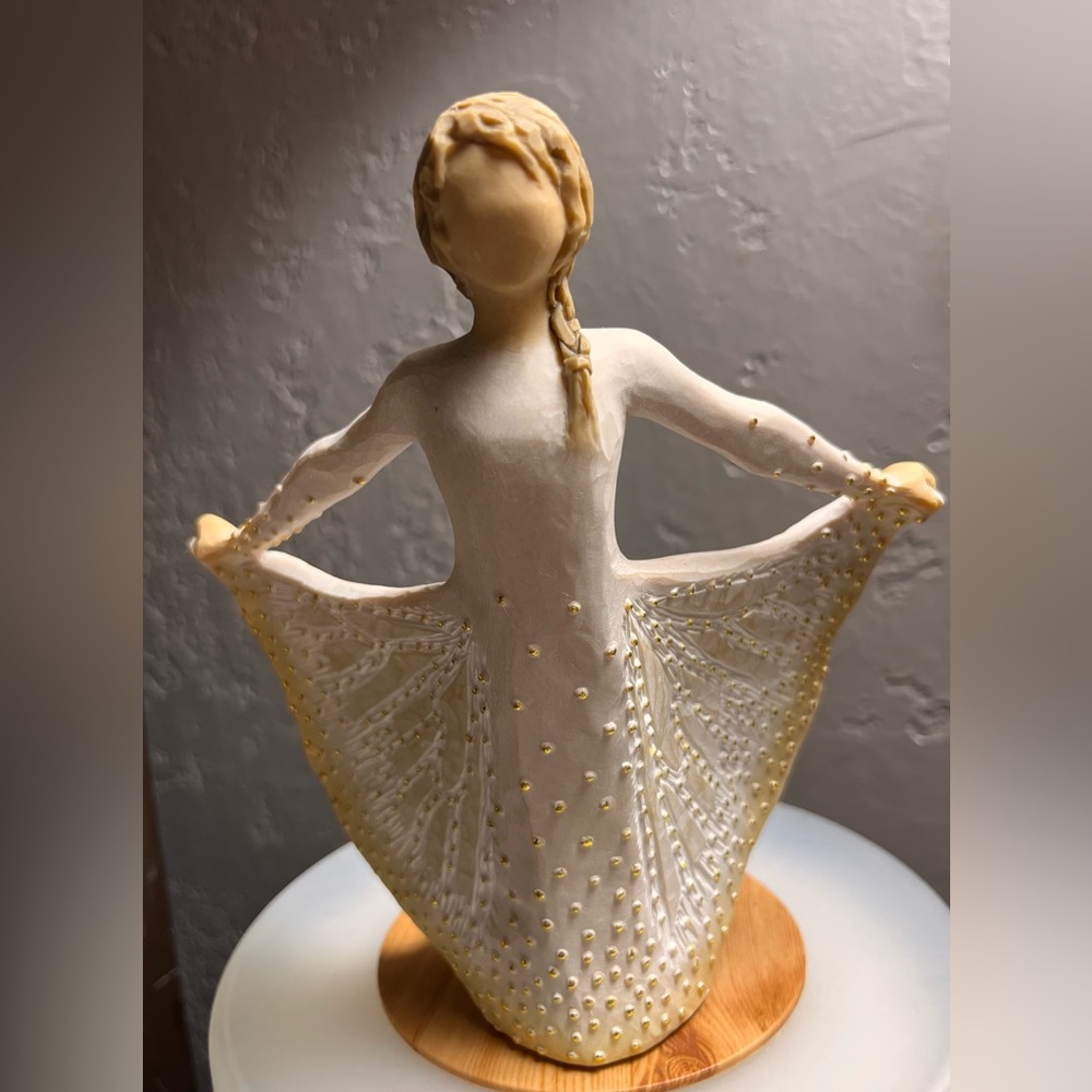 Willow Tree Butterfly figurine